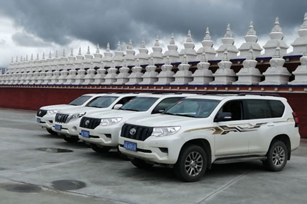 成都租越野車豐田陸地巡洋艦