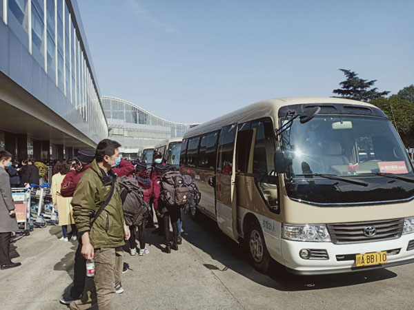 馳援湖北  四川能投成都國信租車公司在行動