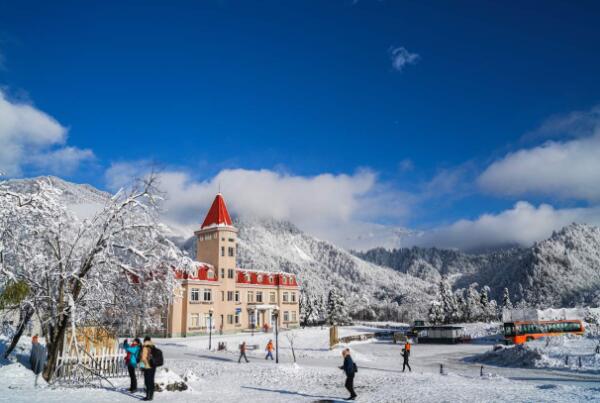 成都到西嶺雪山租車(chē)攻略