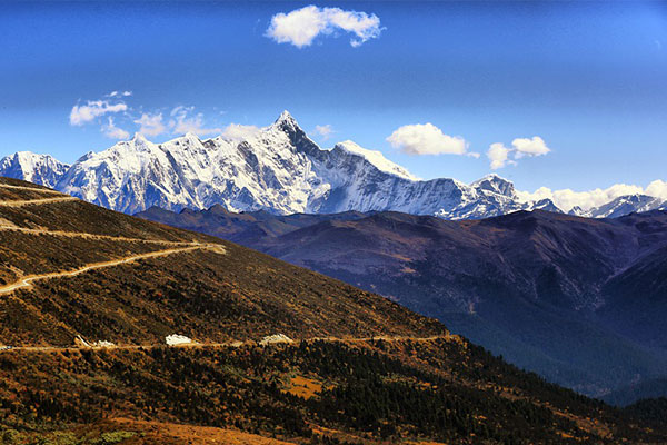 端午節(jié)四川租車旅游去哪兒？推薦人少景美的康巴藏區(qū)